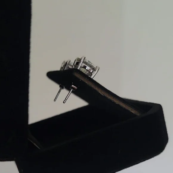 Elegant 6ct Certified Moissanite Silver Stud Earrings - Picture 4 of 8